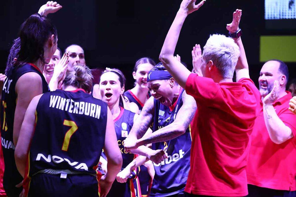 Βγαίνουν τα ζευγάρια του F4!