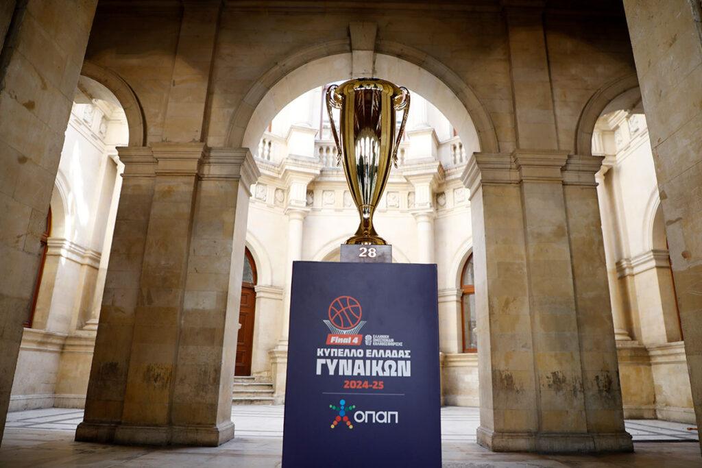 Βγαίνει η τετράδα!