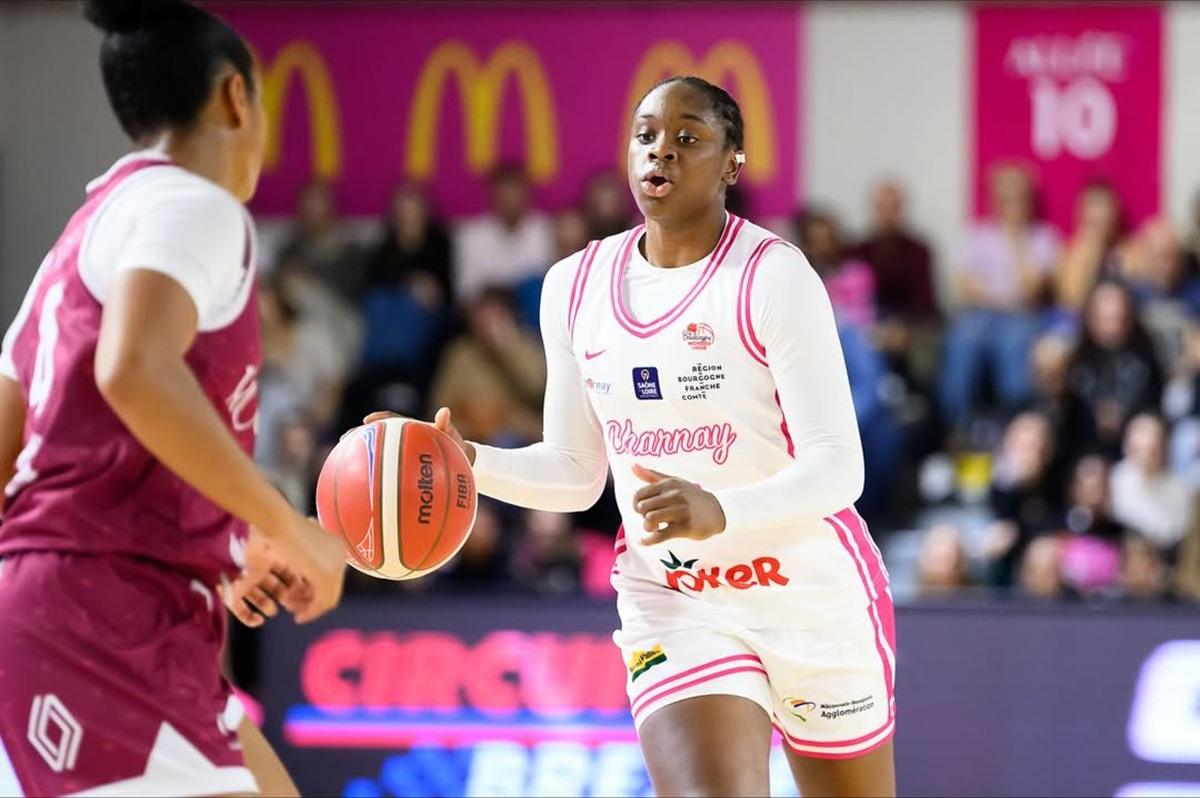 Μόνη δεύτερη η Σαρνέ