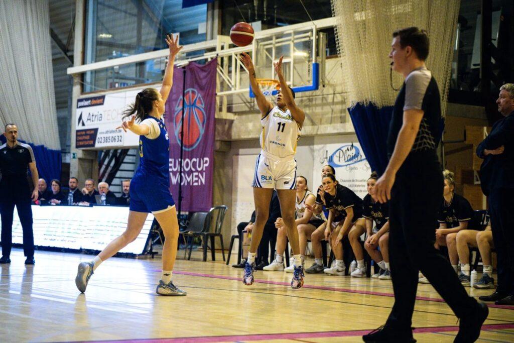 Τρεις γάμοι και δύο… αρραβώνες