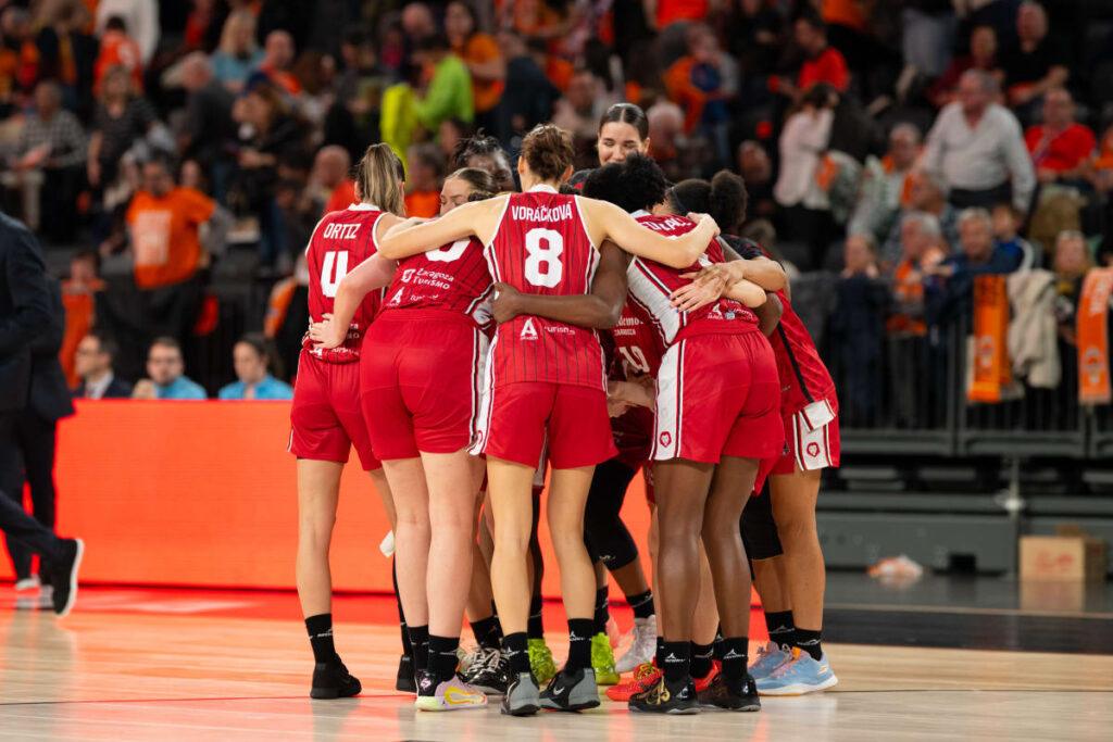 Τα πάνω-κάτω με το καλησπέρα!