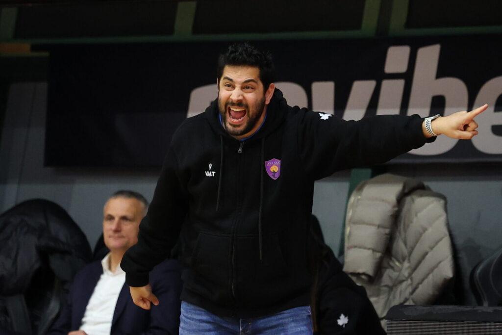 Λύγισε στο τελευταίο πεντάλεπτο!