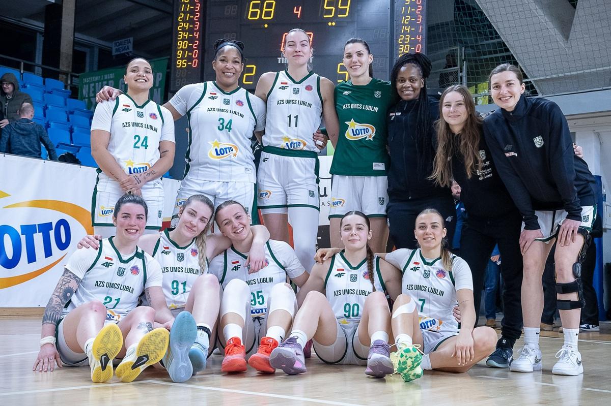 Στη σκιά της Ελλάδας!