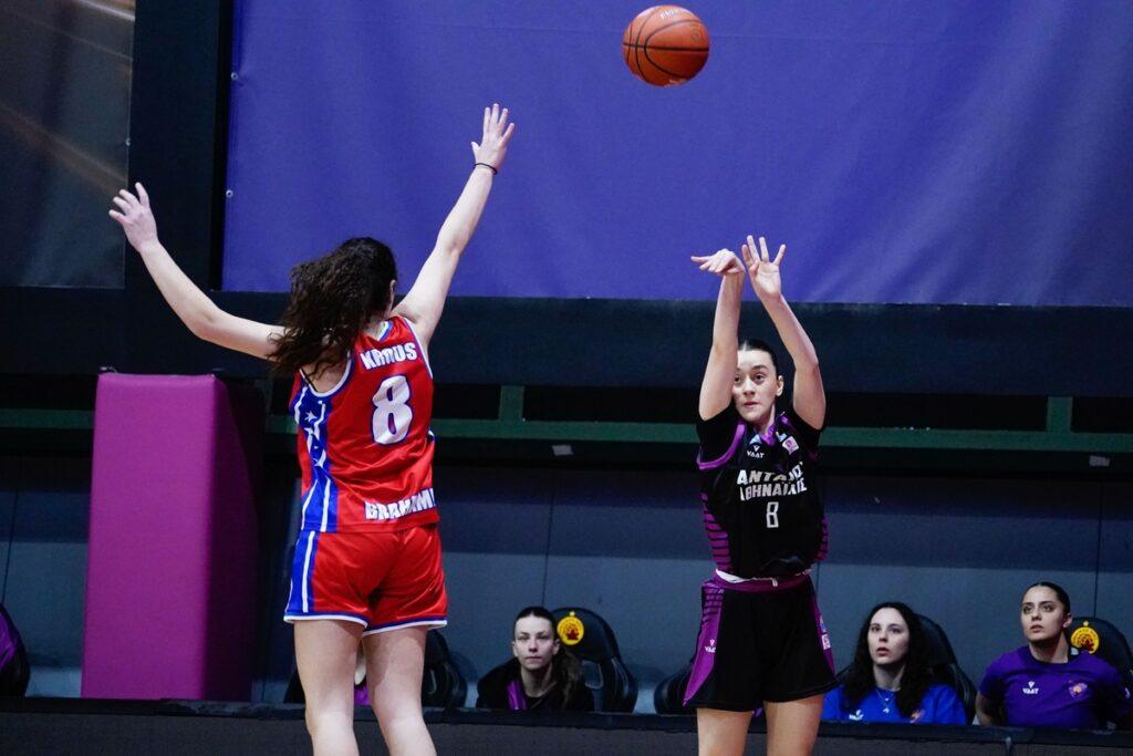 Άργησε ένα… ημιχρονο!