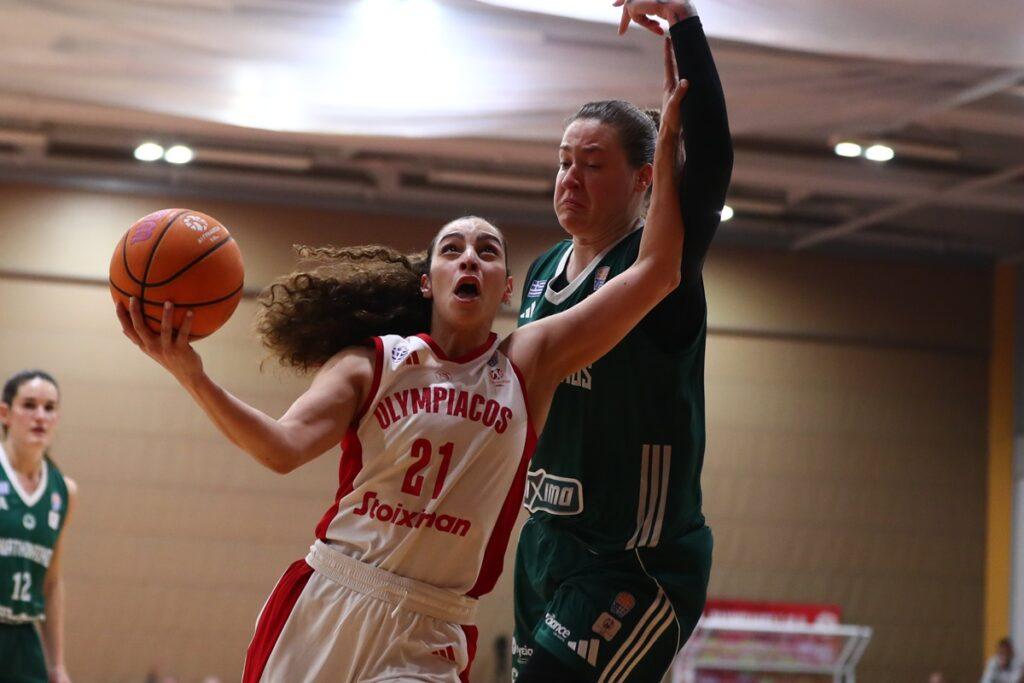 Νίκη και πρόκριση μέσα στο ΣΕΦ!