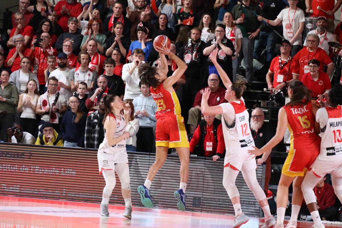 Η Πρινς στο θρόνο!!