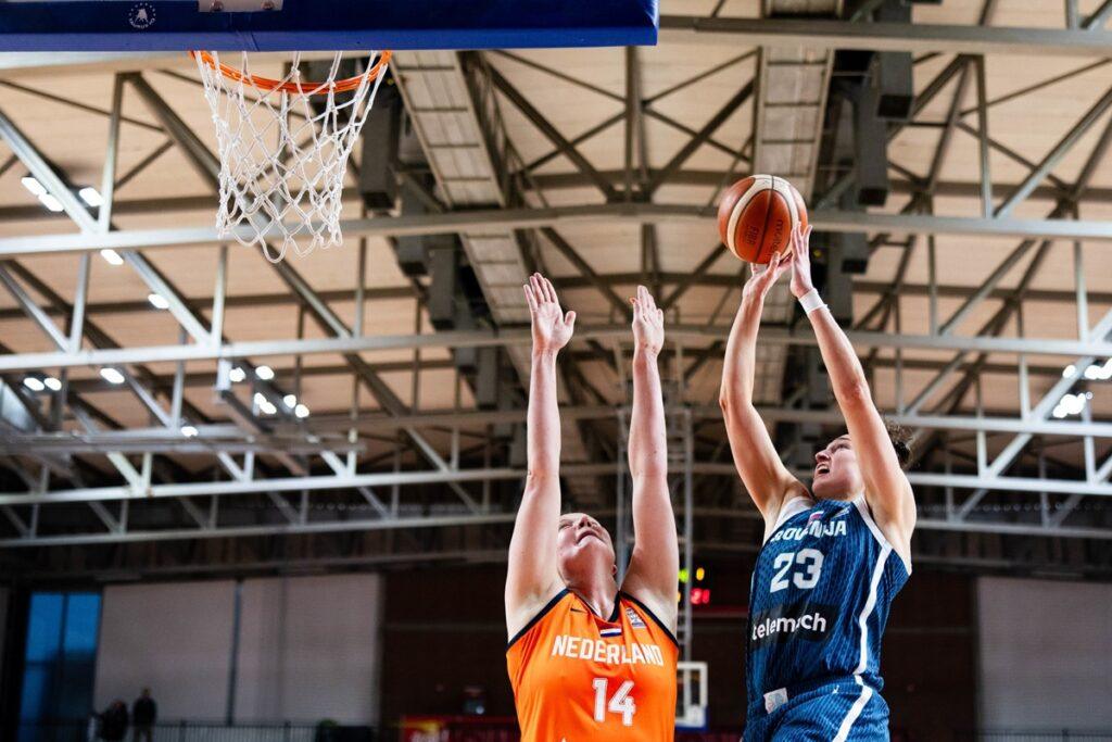 Πρόκριση για τα φαβορί!