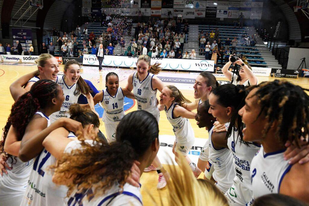 Αήττητο πρωτάθλημα για την Πράπα!